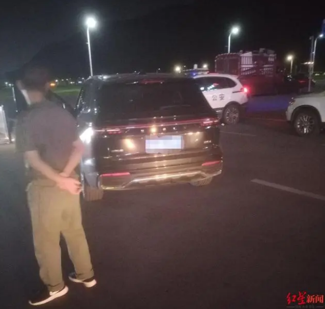 男子醉駕被查后“花式折騰”三小時(shí)，最終駕照被吊銷(xiāo)